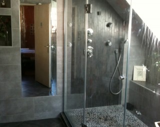 Douche sous toiture